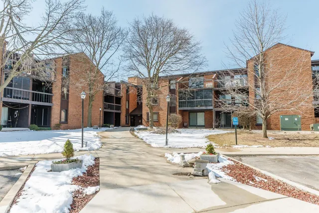 $119,000 | 4215 North 100th Street, Unit 151C, Milwaukee, WI 53222