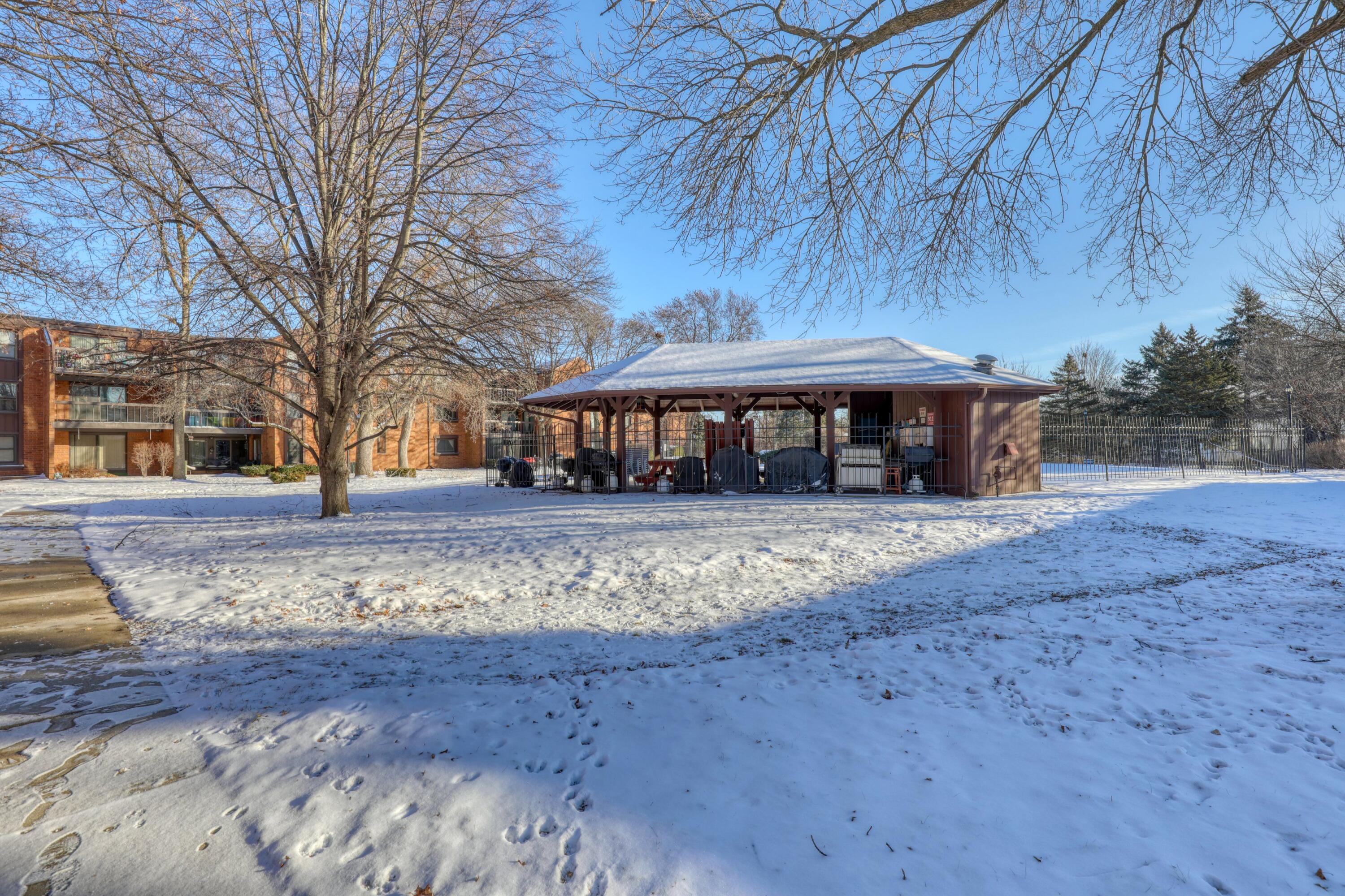4215 North 100th Street, Unit 151C Milwaukee, WI 53222 - Photo 26 of 39 Outdoor Pool