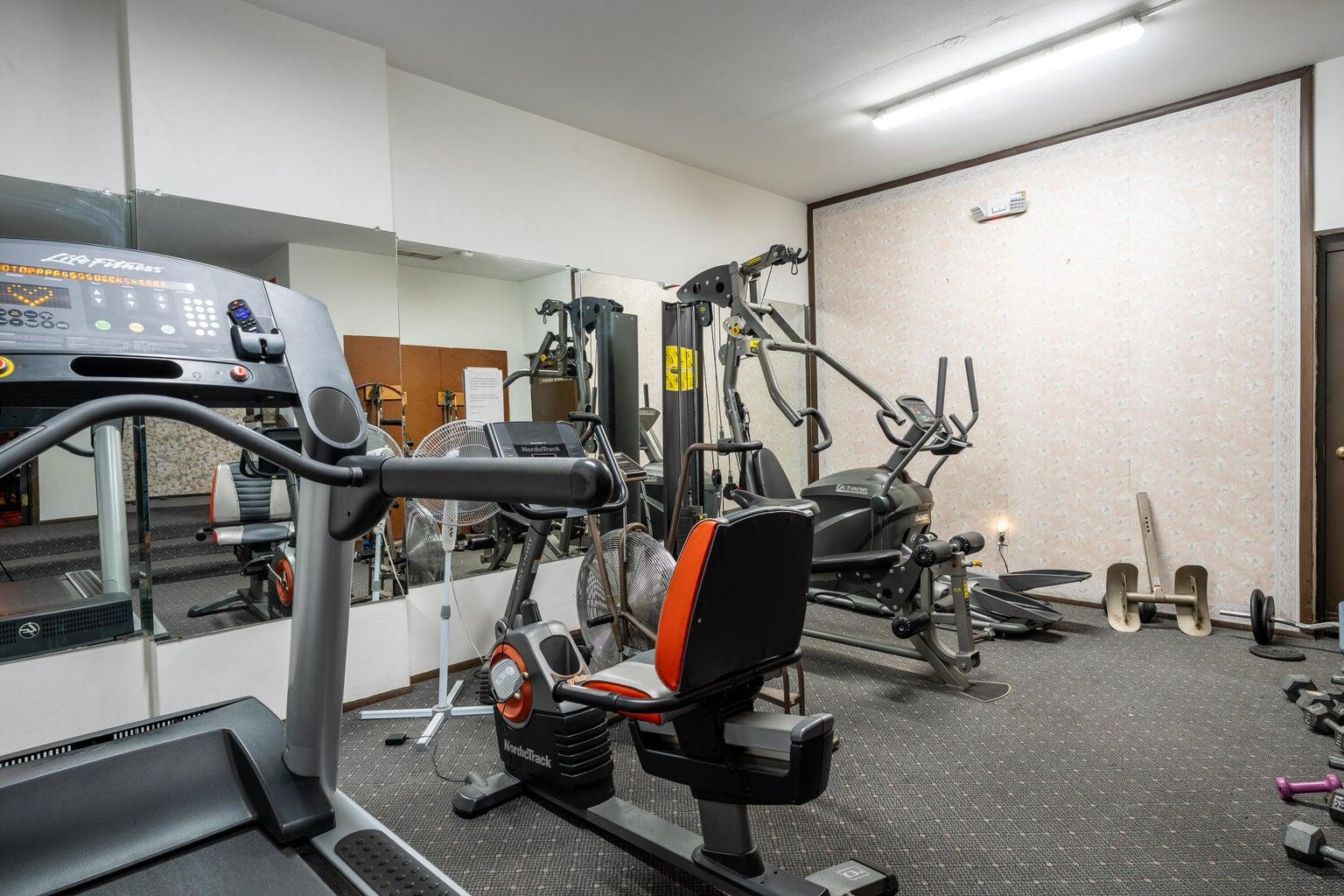 4215 North 100th Street, Unit 151C Milwaukee, WI 53222 - Photo 32 of 39 work out room