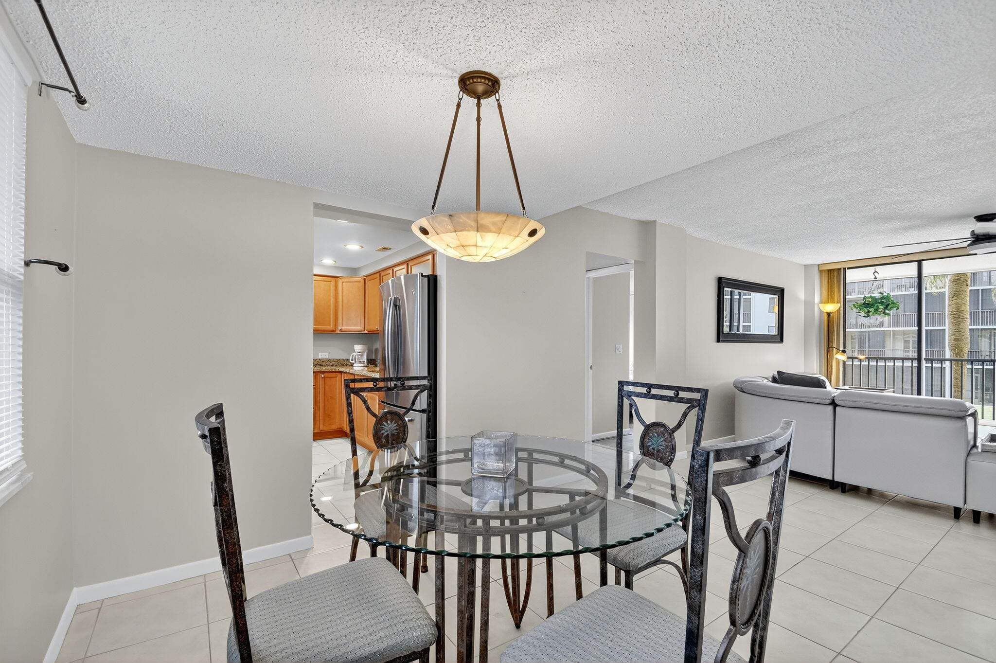 2424 North Federal Highway, Unit 207 Boynton Beach, FL 33435 - Photo 11 of 49 20-web-or-mls-038_DSC_8114