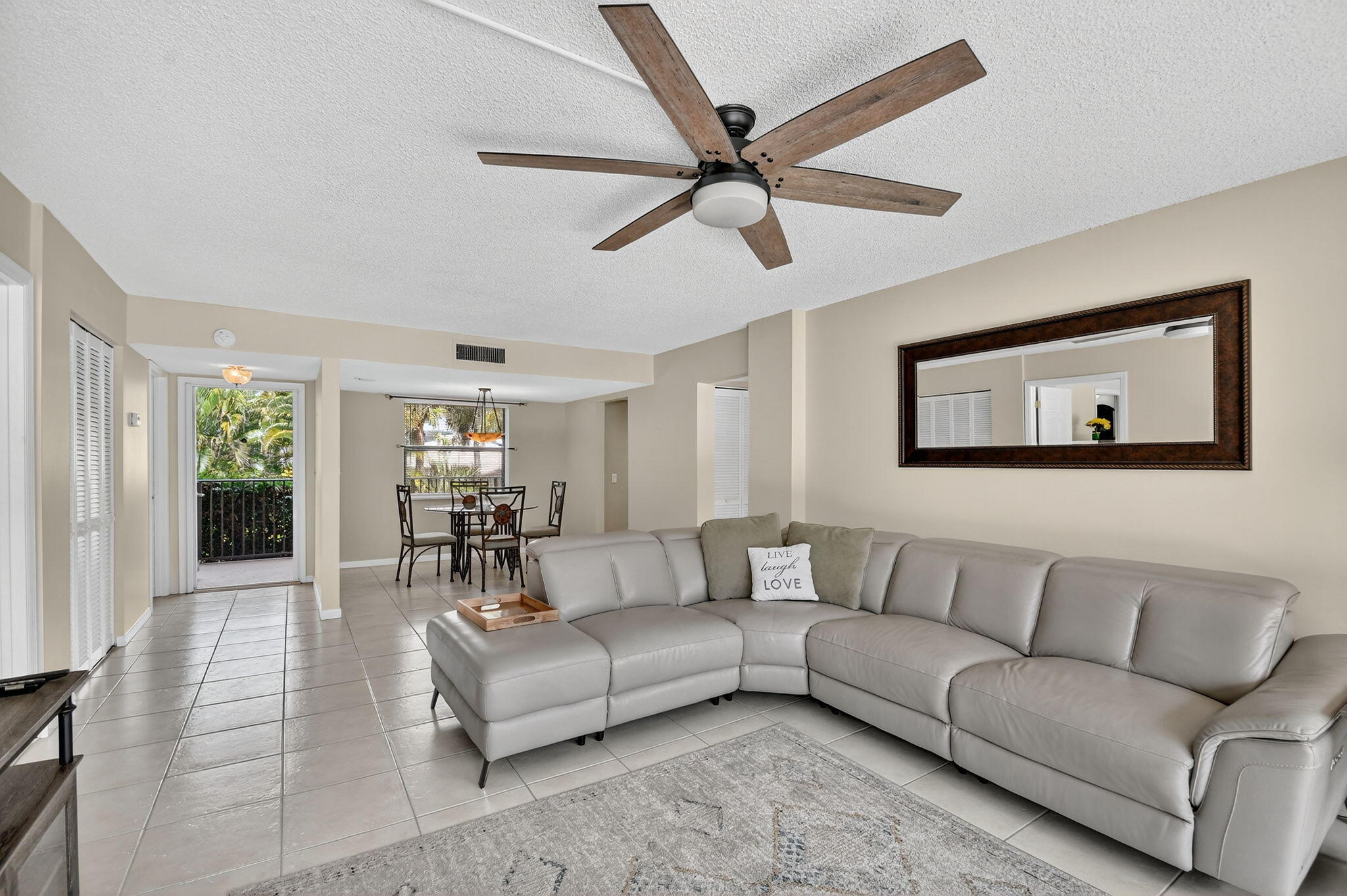 2424 North Federal Highway, Unit 207 Boynton Beach, FL 33435 - Photo 6 of 49 9-web-or-mls-016_DSC_8055