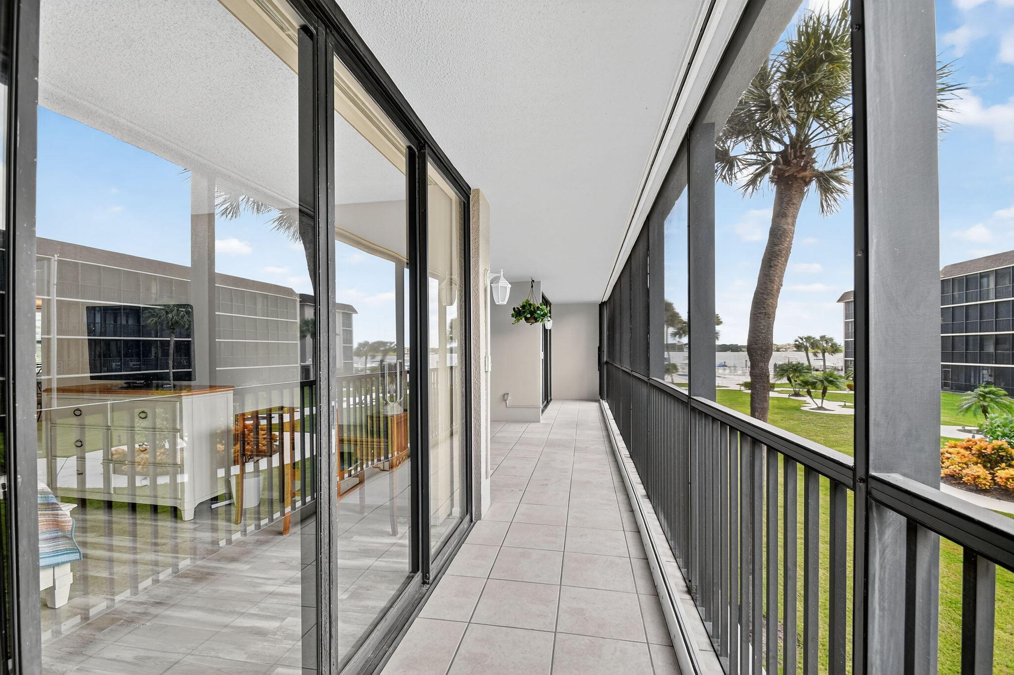 2424 North Federal Highway, Unit 207 Boynton Beach, FL 33435 - Photo 9 of 49 16-web-or-mls-030_DSC_8090