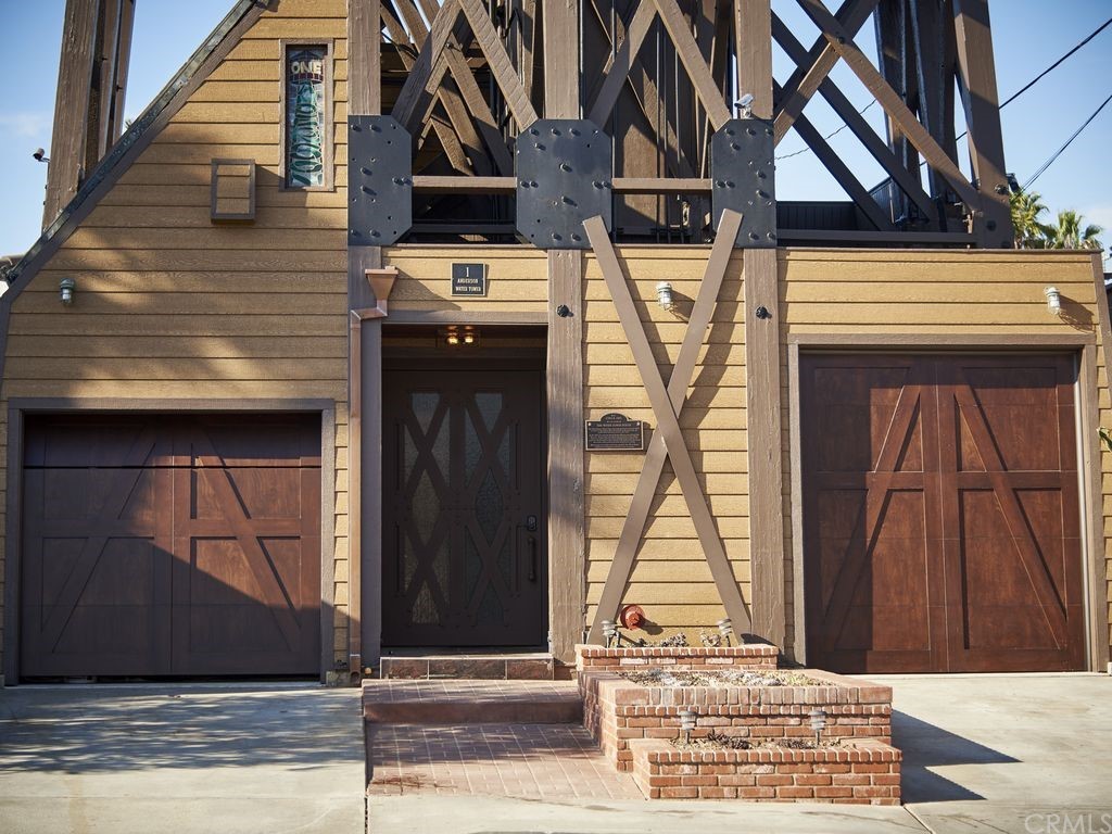 1 Anderson Street Seal Beach, CA 92649 - Photo 5 of 23 a view of entryway with a front door