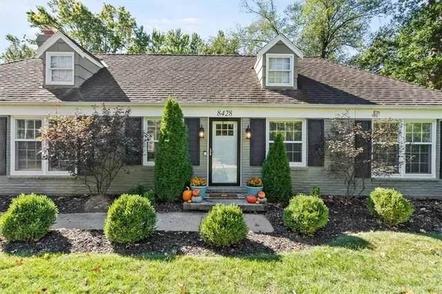 $595,000 | 8428 Sagamore Road, Leawood, KS 66206