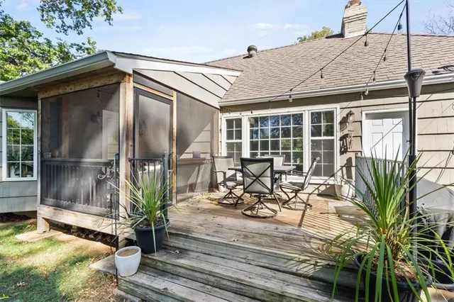 $595,000 | 8428 Sagamore Road, Leawood, KS 66206