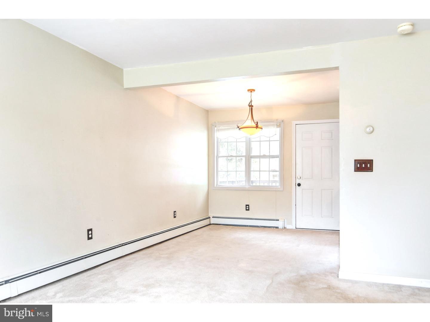 38 Amsterdam Road Hamilton, NJ 08620 - Photo 4 of 21 Dining Room