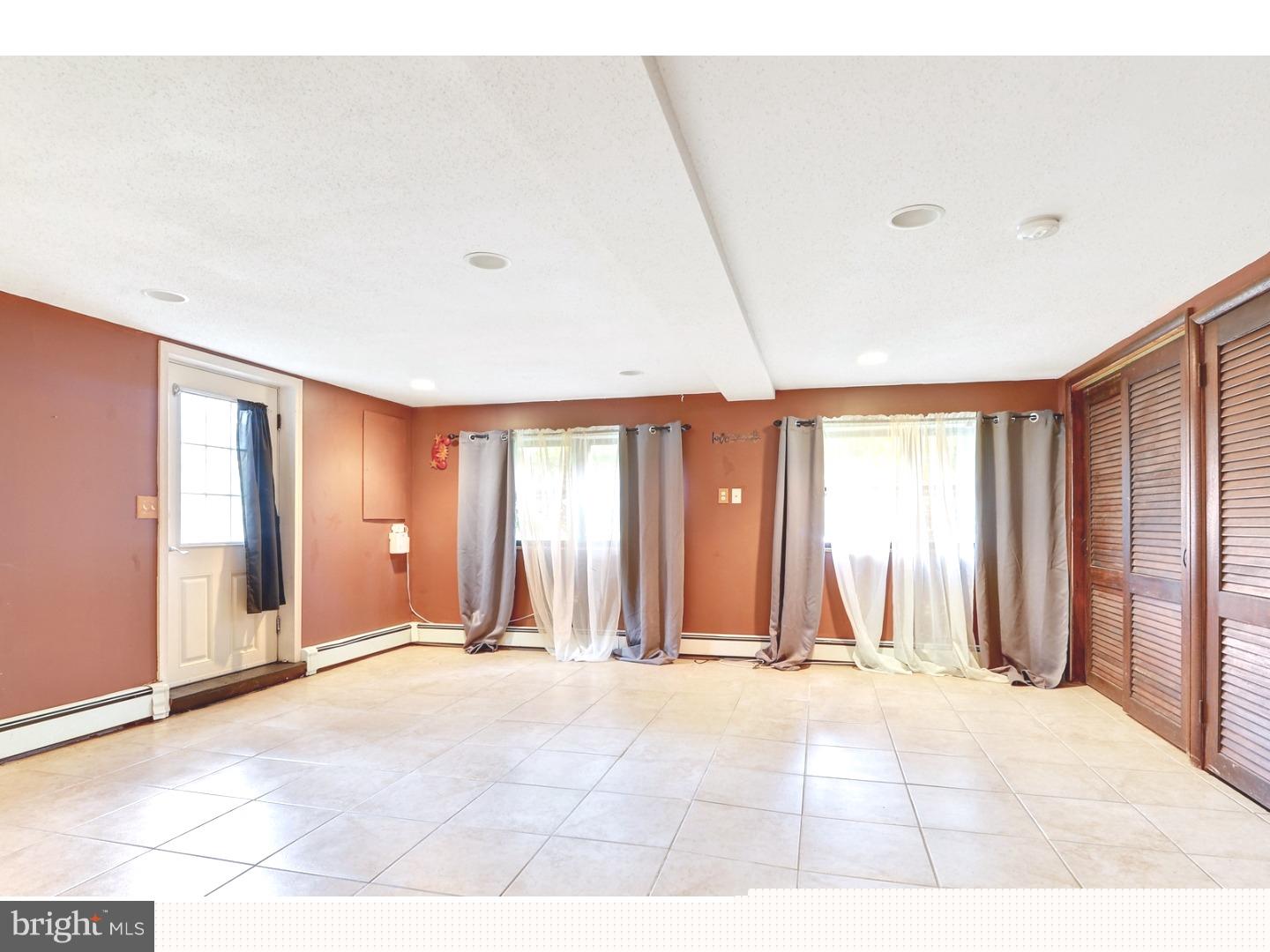38 Amsterdam Road Hamilton, NJ 08620 - Photo 8 of 21 Rec Room