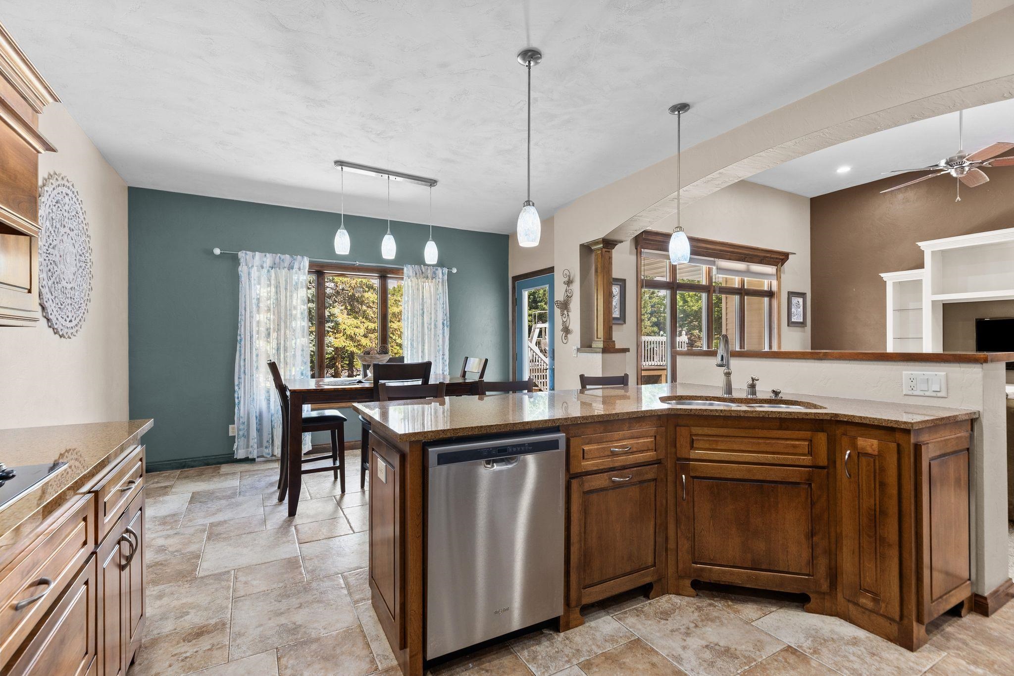 N9197 Jonsch Drive Appleton, WI 54915 - Photo 7 of 41