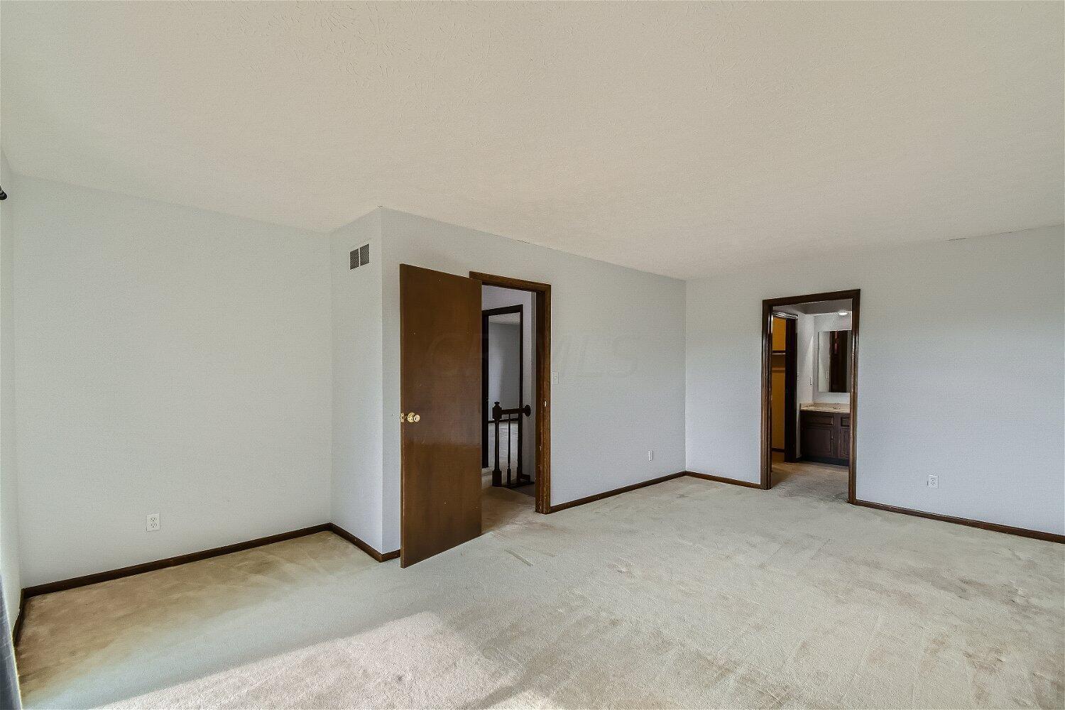 817 Riva Ridge Boulevard Columbus, OH 43230 - Photo 16 of 28 817 Riva Ridge Blvd - Web Quality - 015