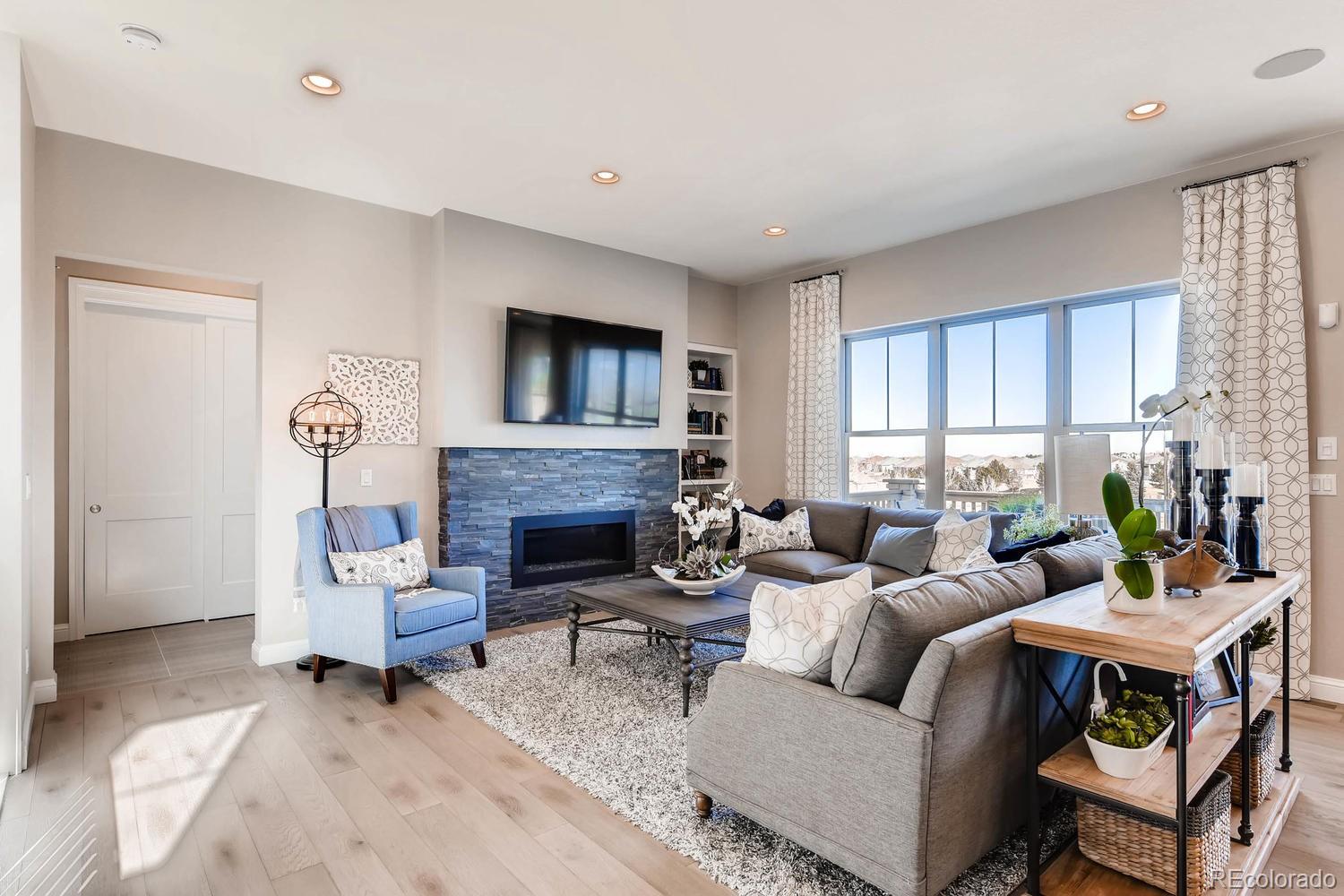 485 Meadowleaf Lane Highlands Ranch, CO 80126 - Photo 2 of 22