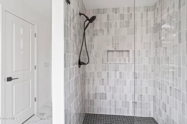 $814,900 | 25 Teakwood Drive, Clifton Park, NY 12065