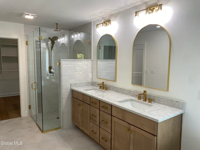 $814,900 | 25 Teakwood Drive, Clifton Park, NY 12065