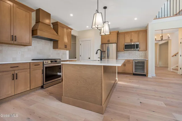 $814,900 | 25 Teakwood Drive, Clifton Park, NY 12065