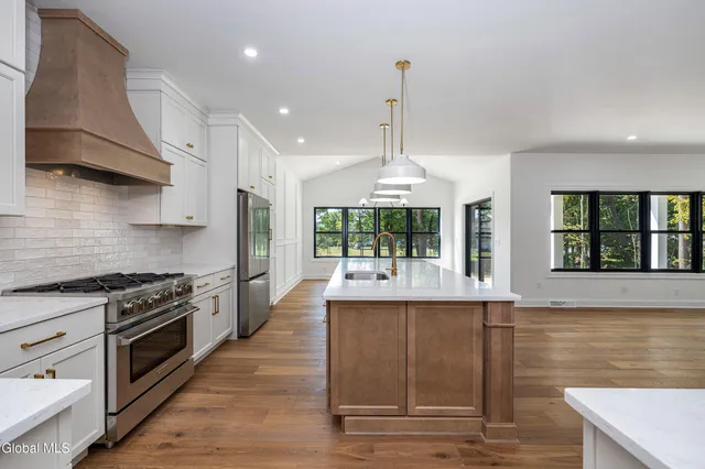 $814,900 | 25 Teakwood Drive, Clifton Park, NY 12065