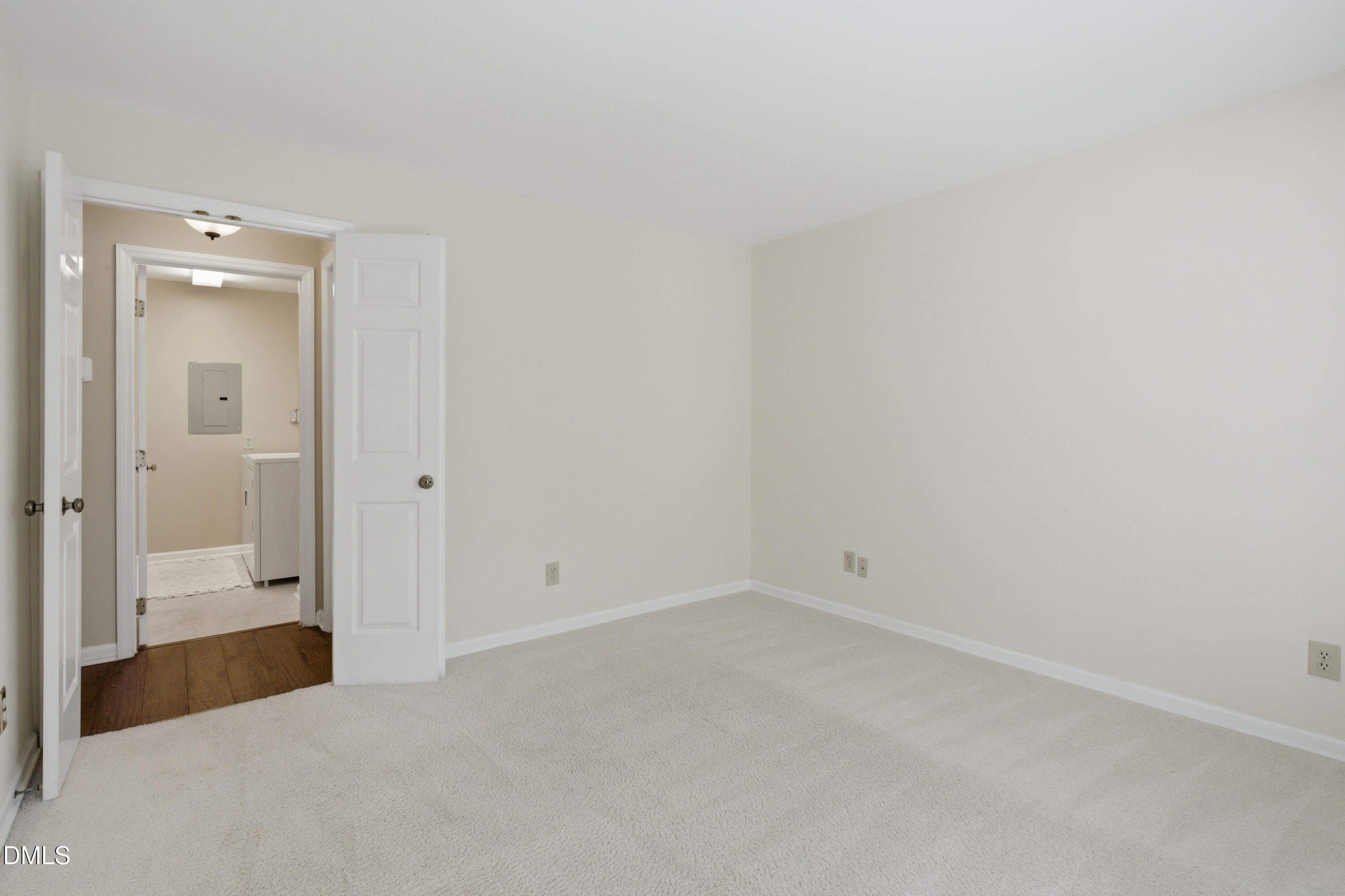 750 Washington Street, Unit 302 Raleigh, NC 27605 - Photo 16 of 40 750 Washington St #302-33