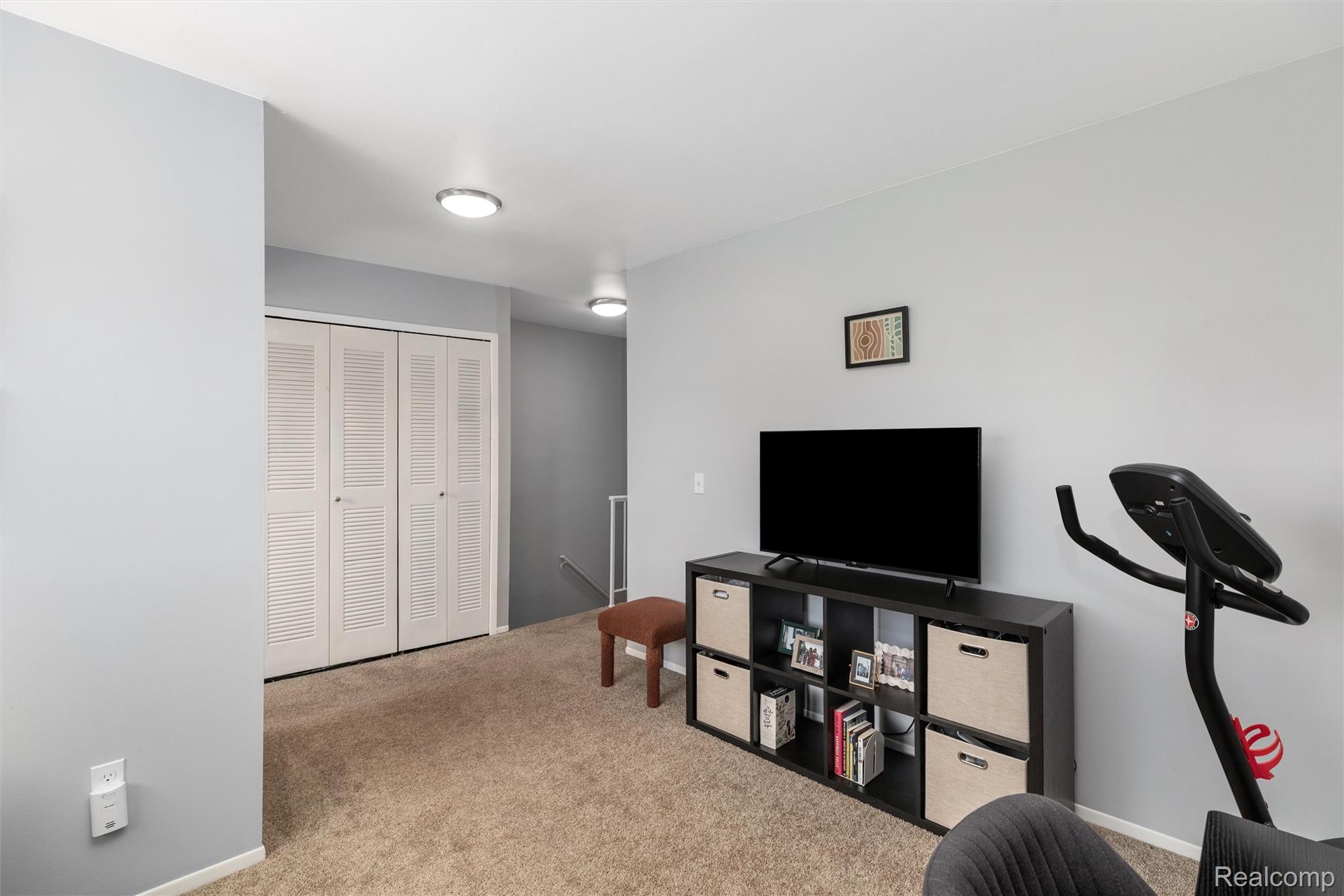 2547 Samoset Road Royal Oak, MI 48073 - Photo 19 of 29 18-2547 Samoset Rd 0017.jpg