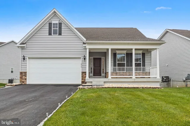 $494,998 | 219 Heron Circle, New Castle, DE 19720