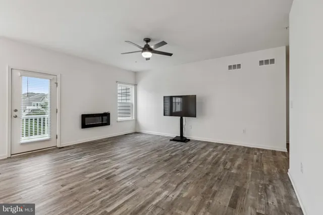 $494,998 | 219 Heron Circle, New Castle, DE 19720