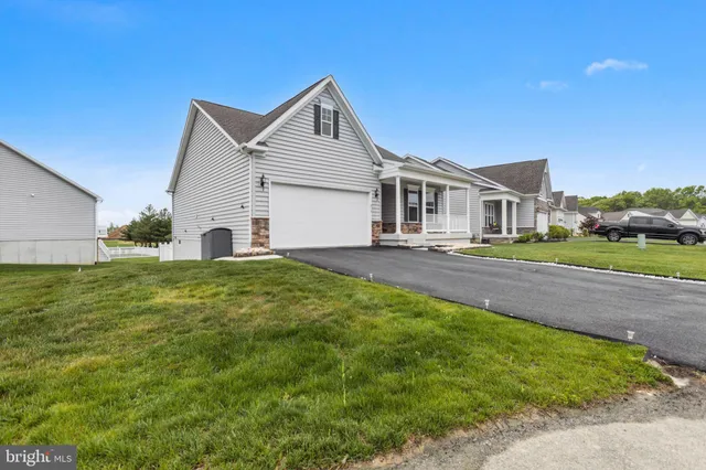 $494,998 | 219 Heron Circle, New Castle, DE 19720