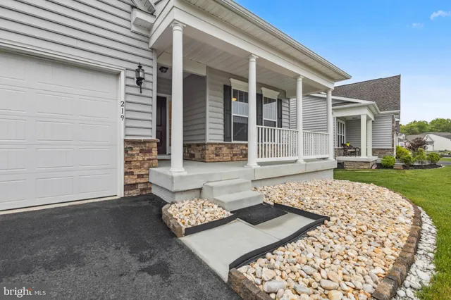 $494,998 | 219 Heron Circle, New Castle, DE 19720