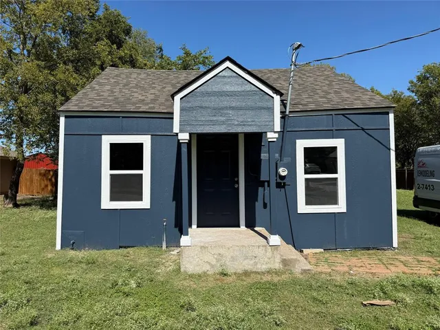 $159,900 | 638 East Walcott Street, Pilot Point, TX 76258