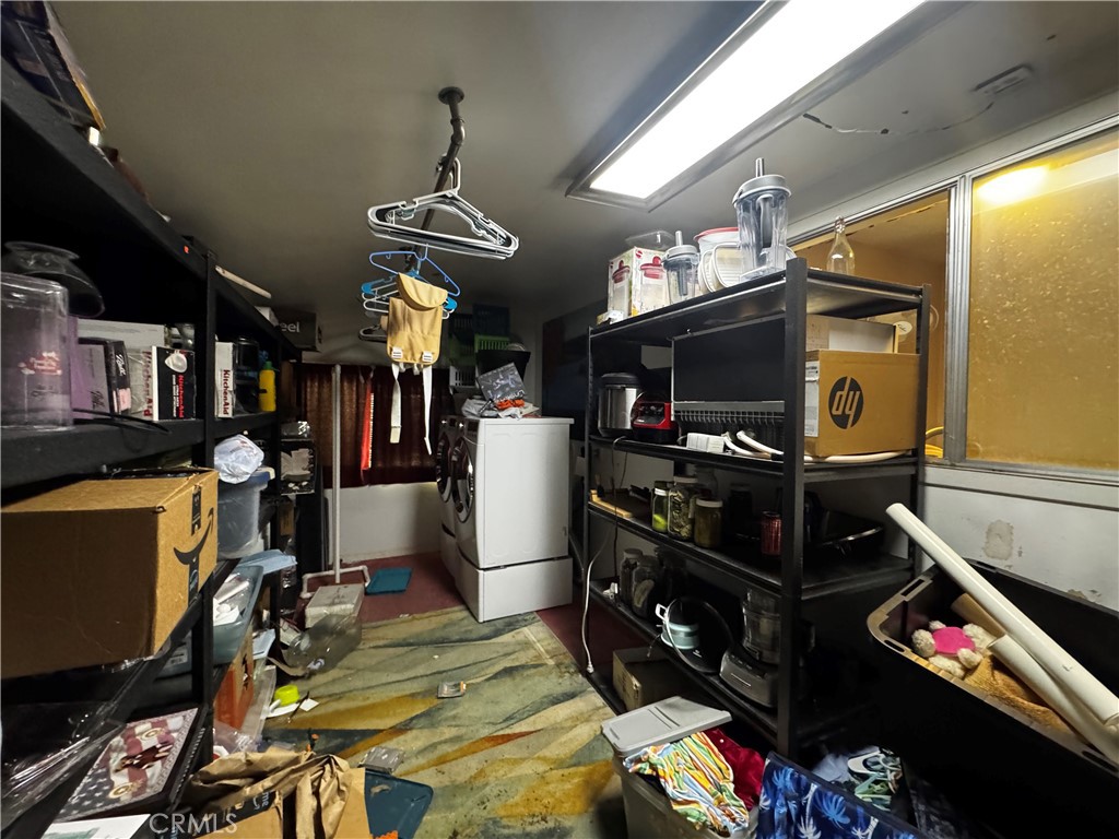 203 Walnut Street Needles, CA 92363 - Photo 25 of 31 Storage/laundry room