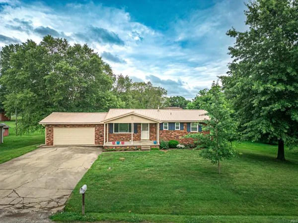 $269,900 | 2577 Juanita Avenue, Wadesville, IN 47638