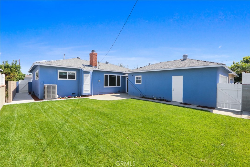10006 Van Ruiten Street Bellflower, CA 90706 - Photo 20 of 41 BACKYARD