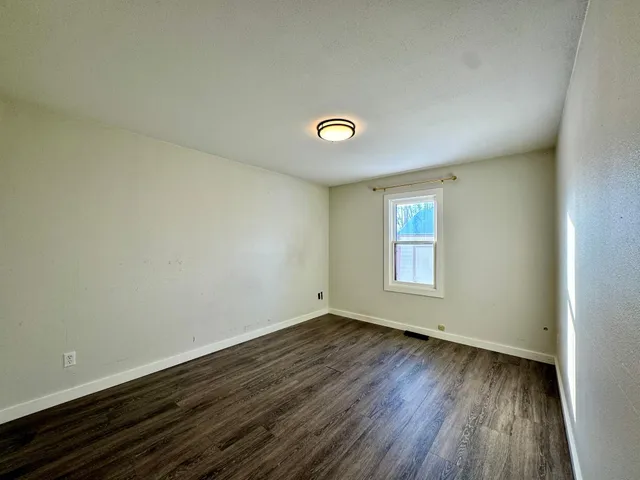 $155,000 | 409 Main Avenue North, Roseau, MN 56751