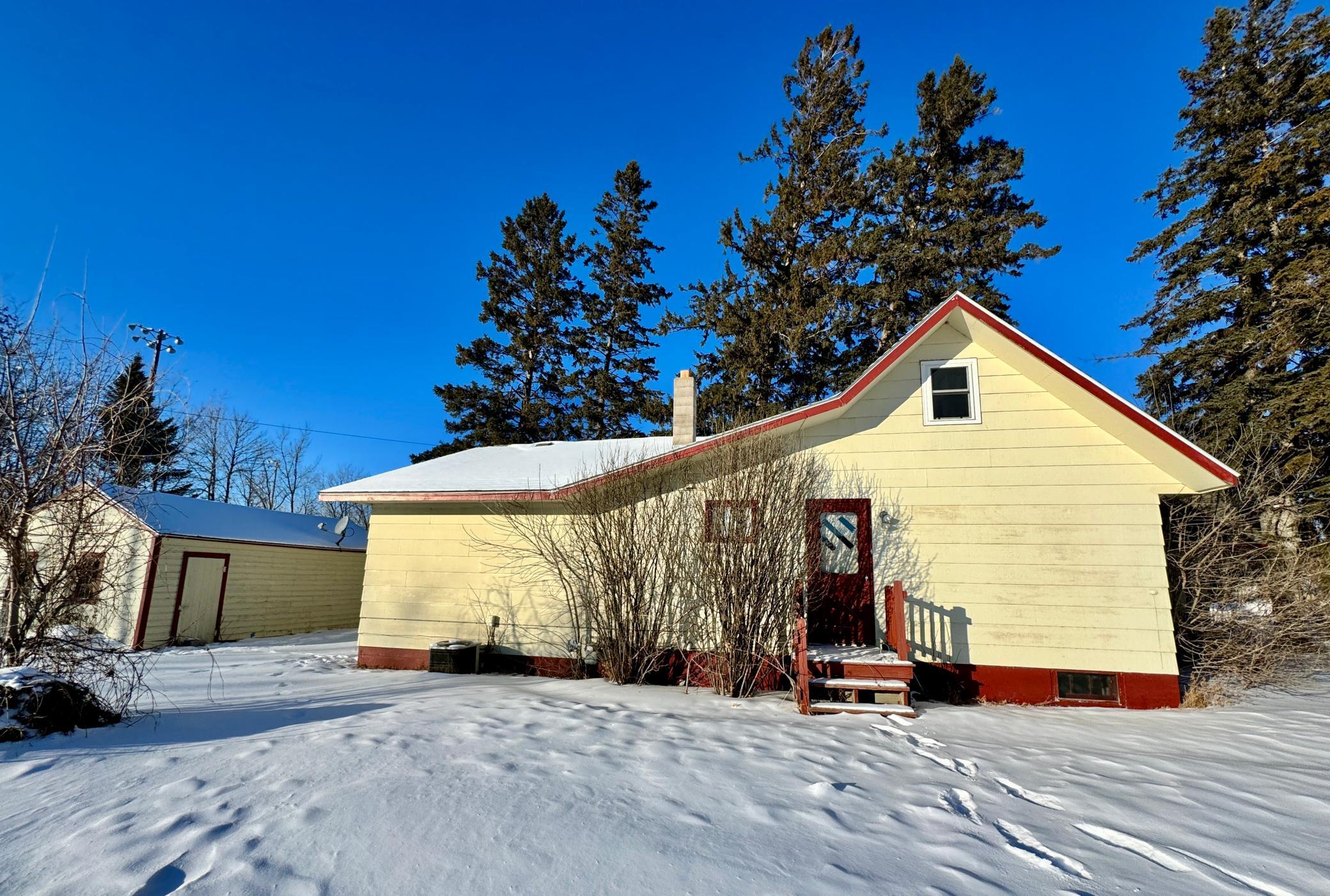 409 Main Avenue North Roseau, MN 56751 - Photo 5 of 22