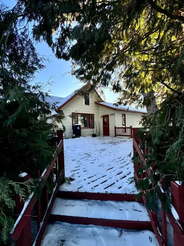 $155,000 | 409 Main Avenue North, Roseau, MN 56751