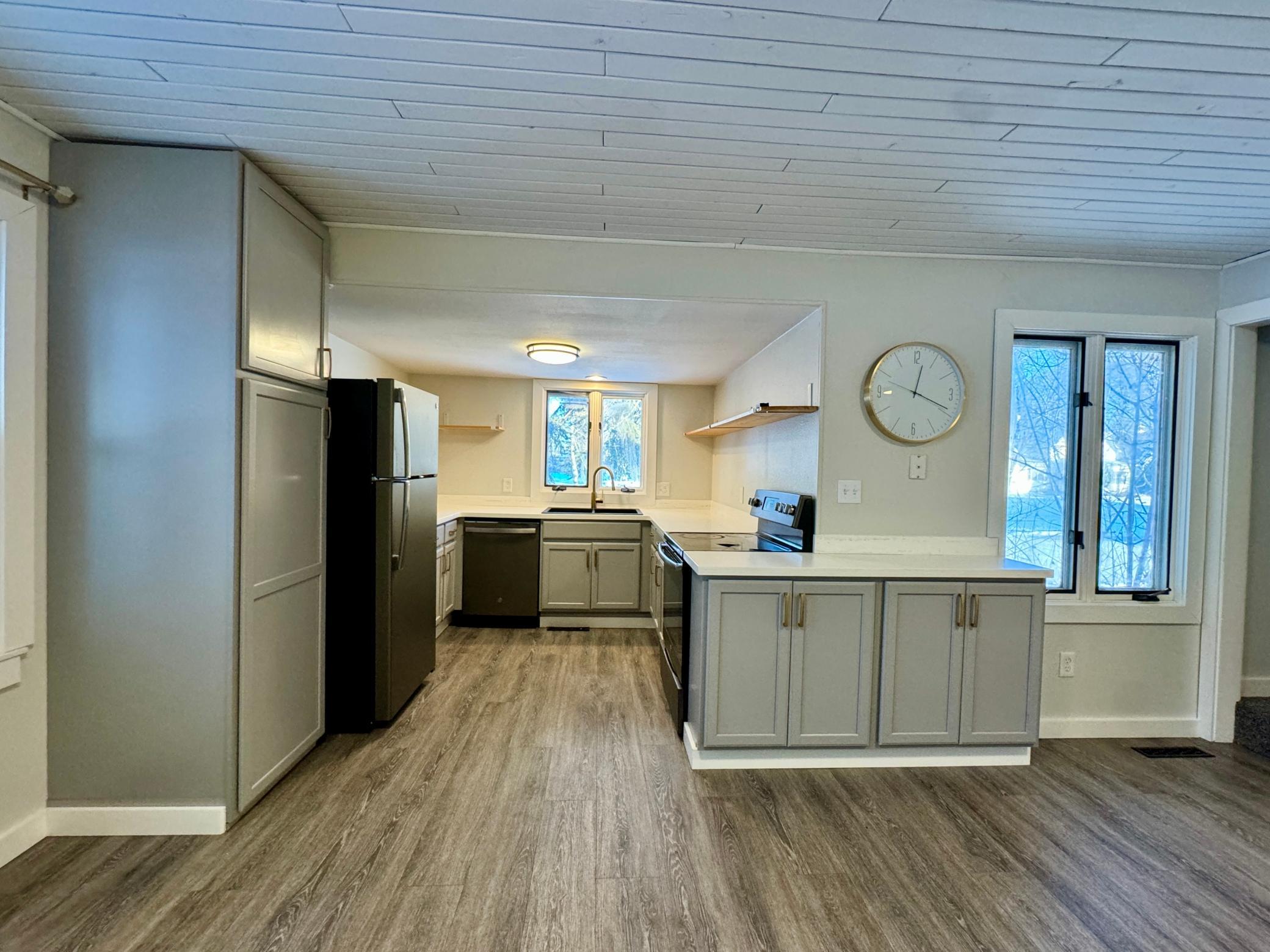 409 Main Avenue North Roseau, MN 56751 - Photo 8 of 22