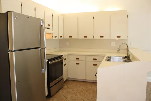 $1,800 | 3345 Crystal Court East, Unit E, Palm Harbor, FL 34685