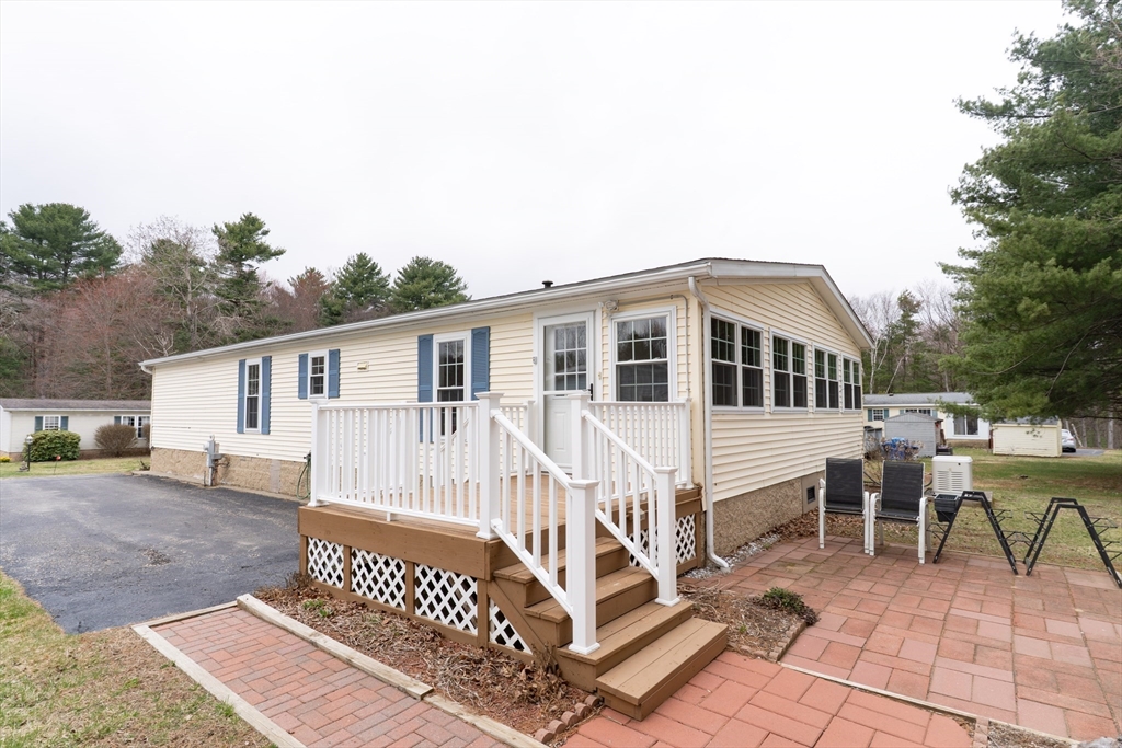 18 Fox Run Brookfield, MA 01506 - Photo 2 of 40