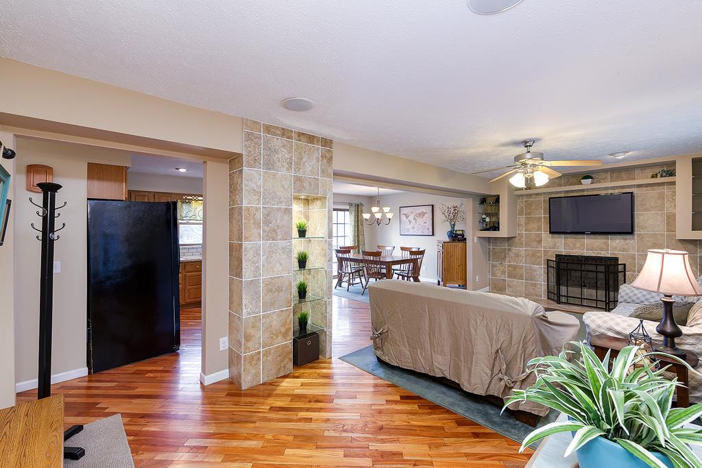 105 East Grove Road Long Grove, IA 52756 - Photo 3 of 23 Gallery Image 3