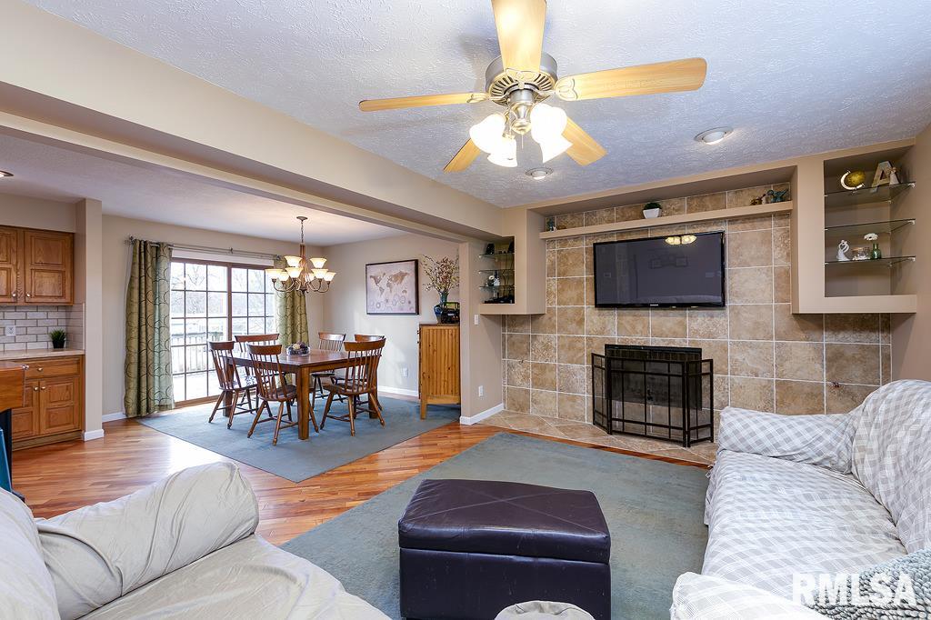 105 East Grove Road Long Grove, IA 52756 - Photo 4 of 23 Gallery Image 4