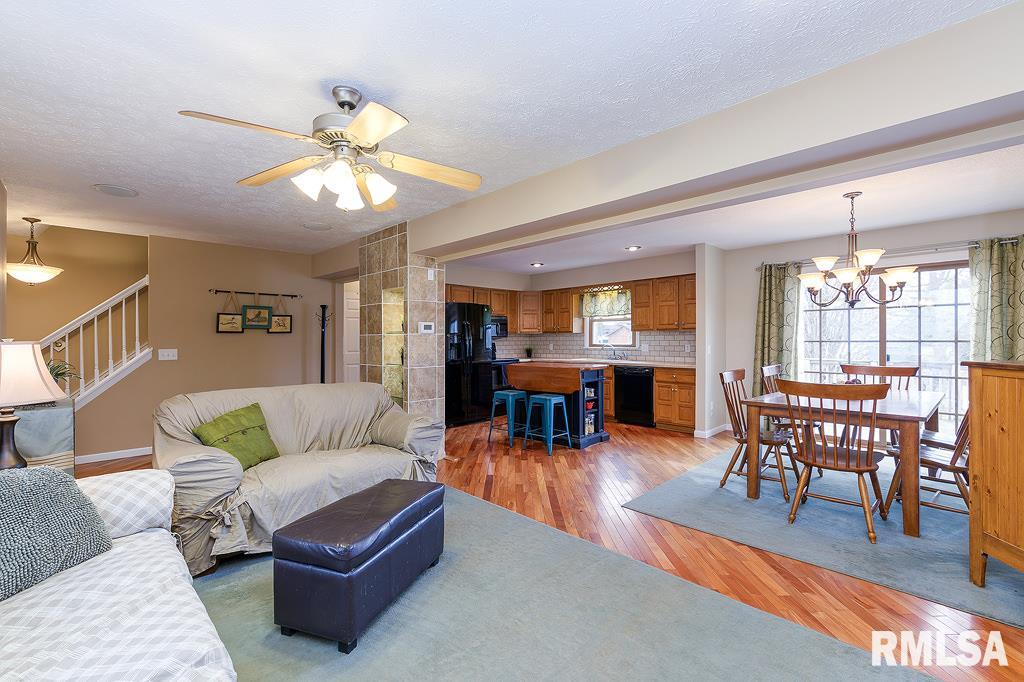 105 East Grove Road Long Grove, IA 52756 - Photo 9 of 23 Gallery Image 9