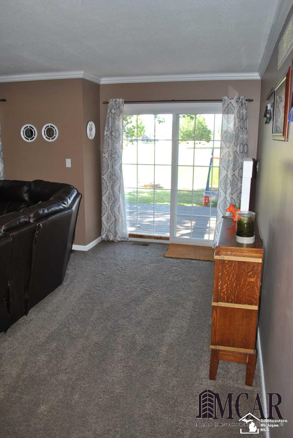 4749 East Dunbar Road Monroe, MI 48161 - Photo 11 of 37 21477087-10.JPG