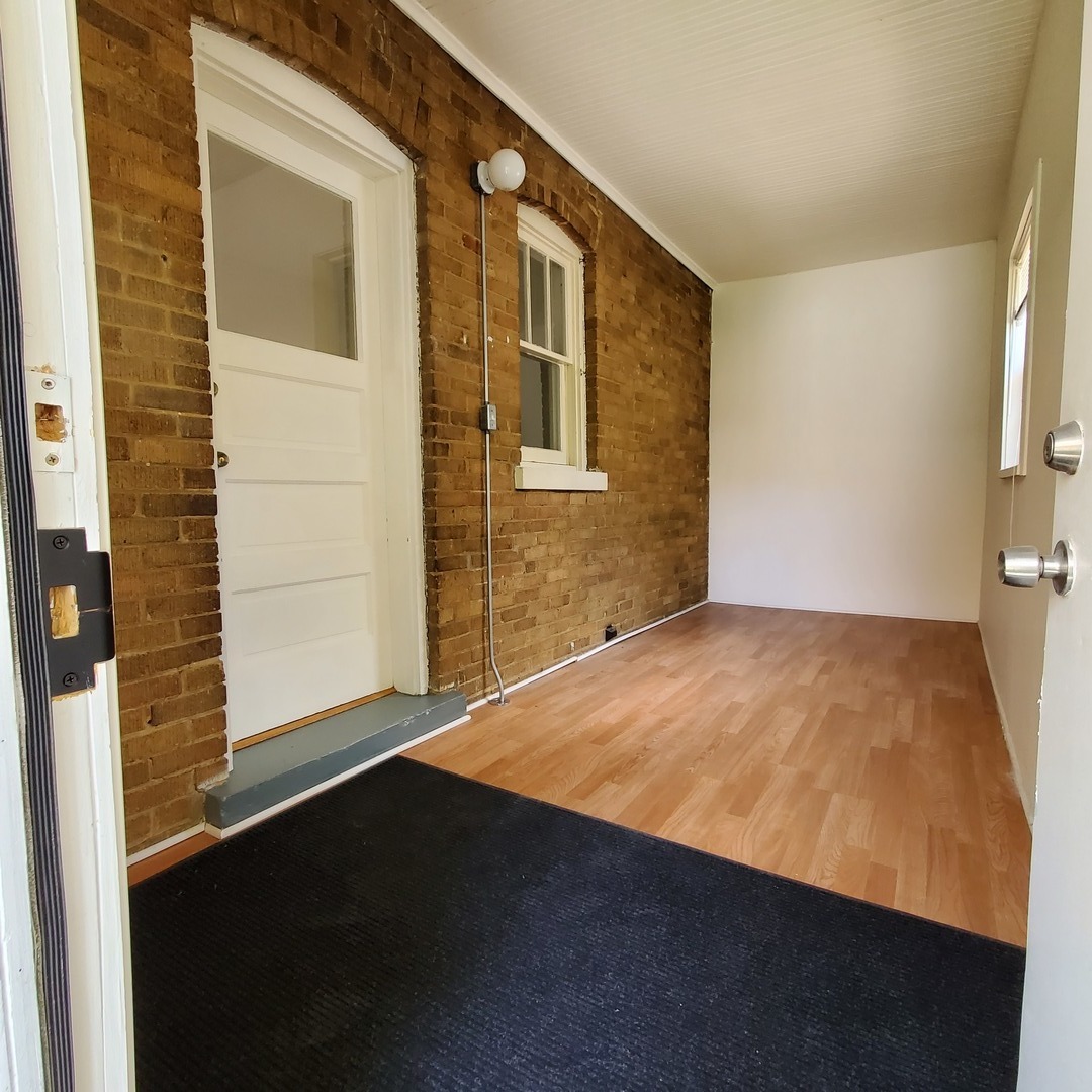 123 Northgate Road Riverside, IL 60546 - Photo 21 of 29 a view of a big room with windows