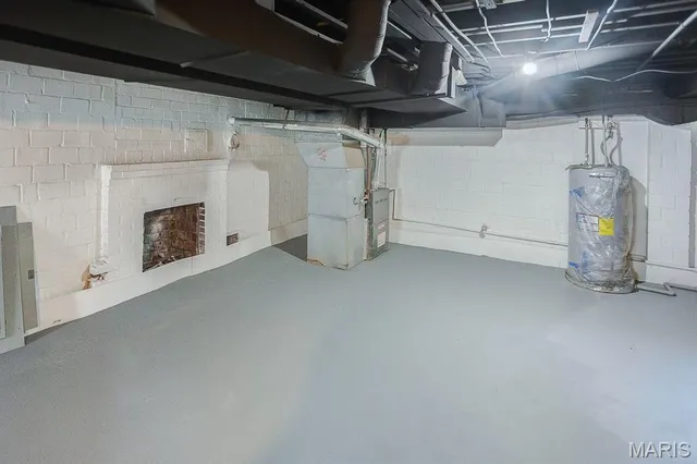 $184,900 | 2400 Alby Street, Alton, IL 62002