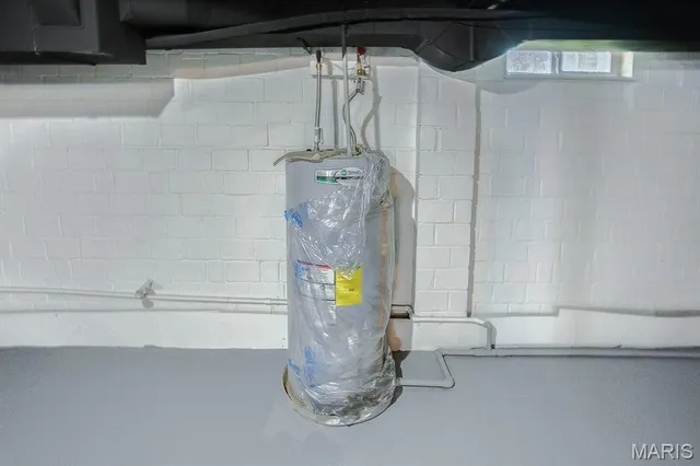 $184,900 | 2400 Alby Street, Alton, IL 62002