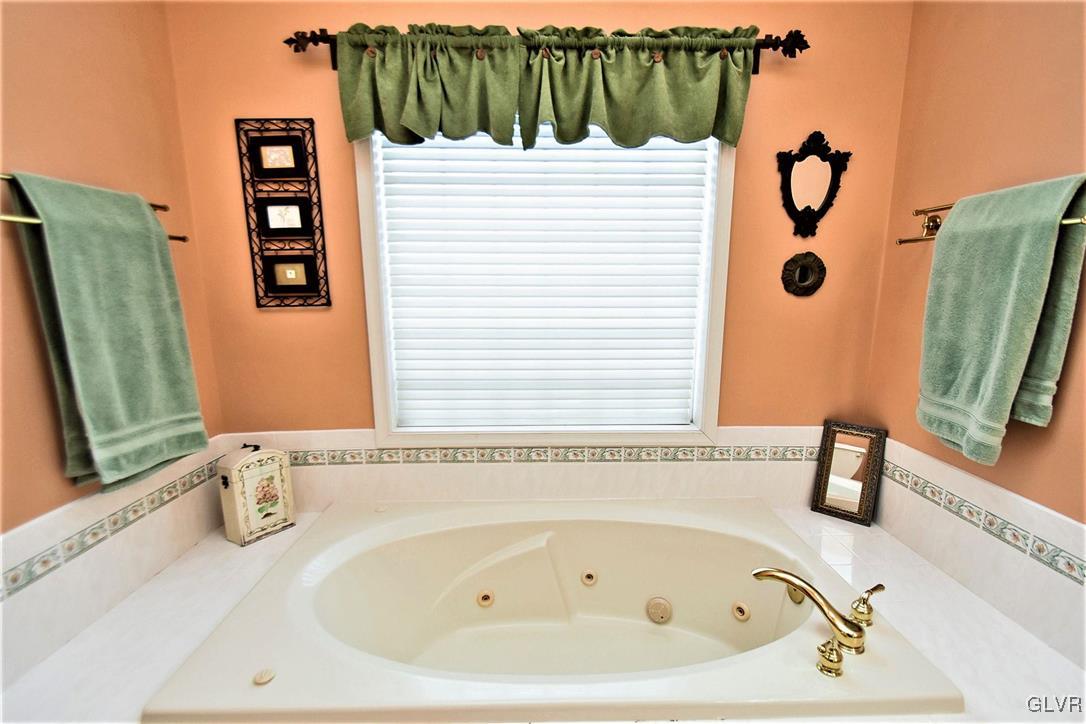 3200 Muirfield Road Center Valley, PA 18034 - Photo 24 of 44 Gallery Image 24