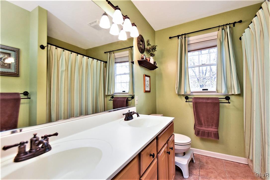 3200 Muirfield Road Center Valley, PA 18034 - Photo 29 of 44 Gallery Image 29