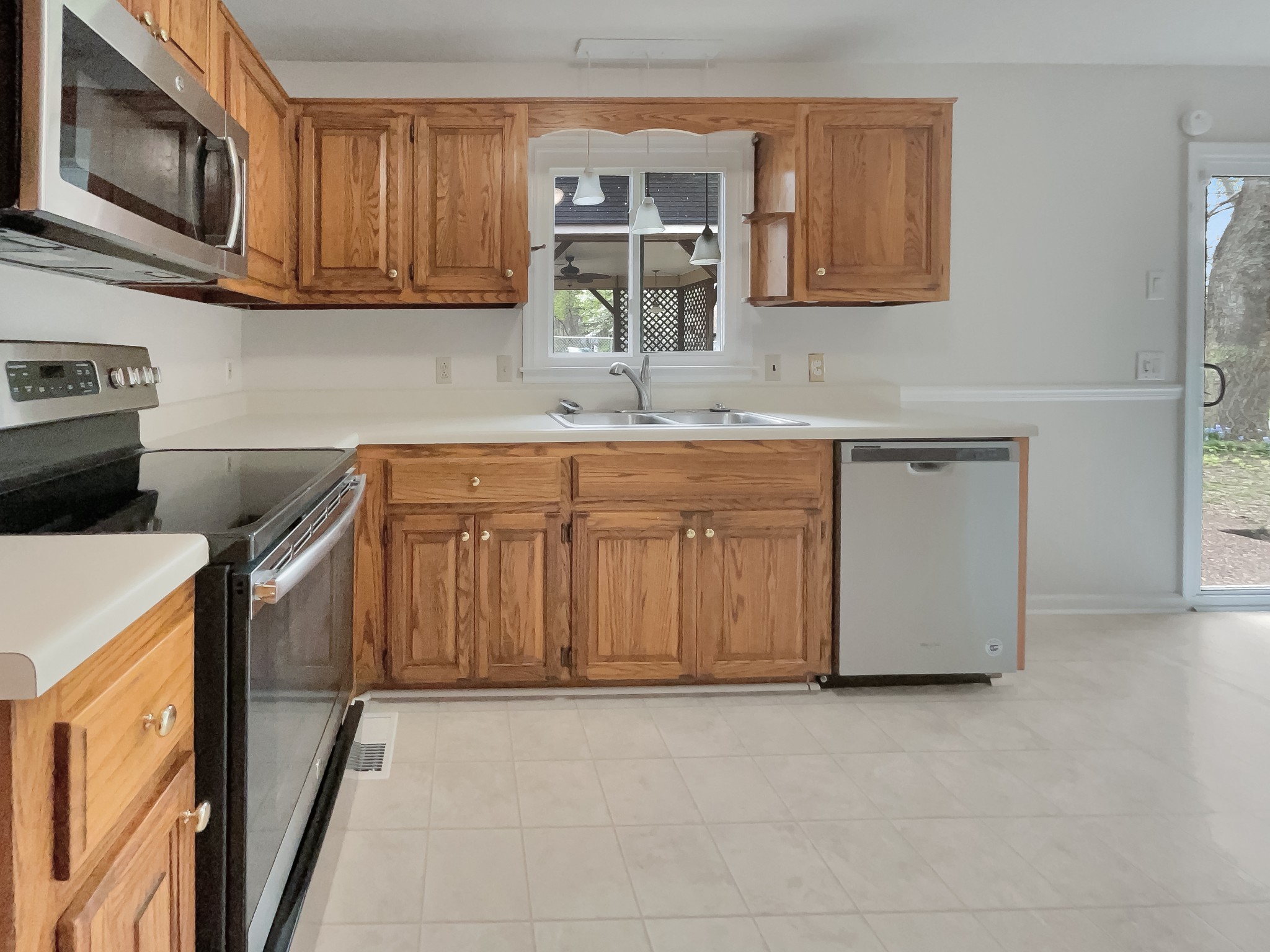 200 Timberlake Drive Springfield, TN 37172 - Photo 8 of 17 Gallery Image 8