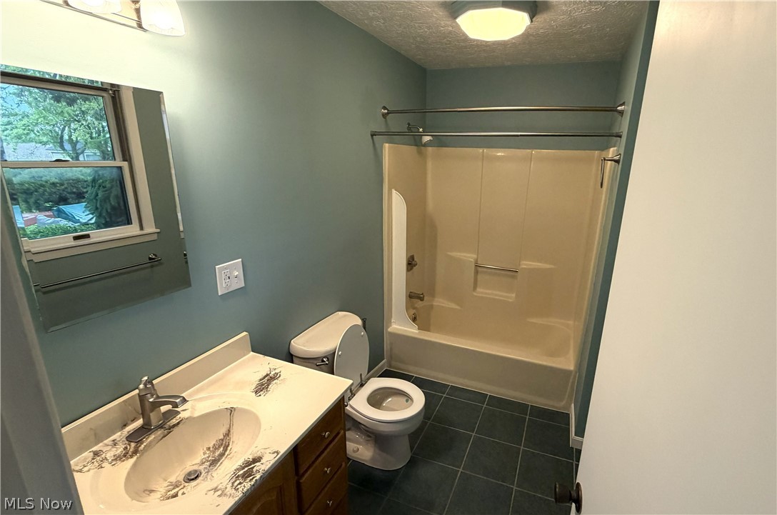 5508 McCartney Road Sandusky, OH 44870 - Photo 12 of 17 Master bath