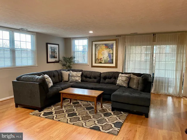$2,100 | 7 A Friendswood Court, Unit 7A, Baltimore, MD 21209