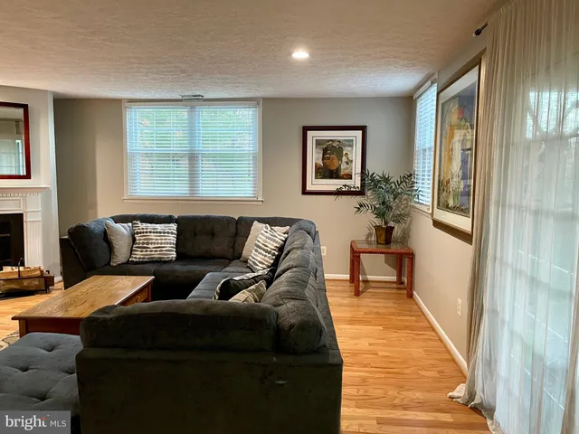 $2,100 | 7 A Friendswood Court, Unit 7A, Baltimore, MD 21209