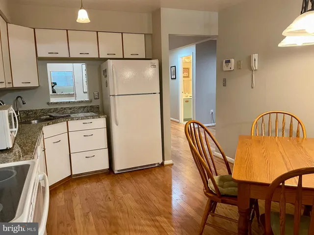$2,100 | 7 A Friendswood Court, Unit 7A, Baltimore, MD 21209