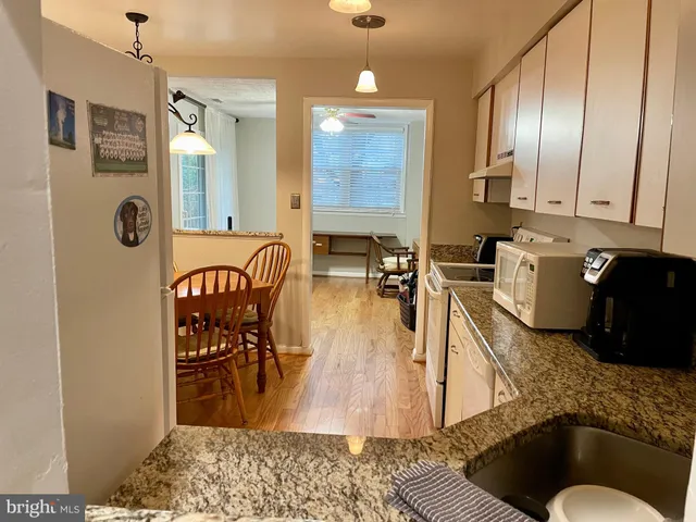 $2,100 | 7 A Friendswood Court, Unit 7A, Baltimore, MD 21209