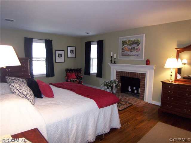11435 Poplar Ridge Road Richmond, VA 23236 - Photo 4 of 11 Master Bedroom - Beautiful master bedroom with fir